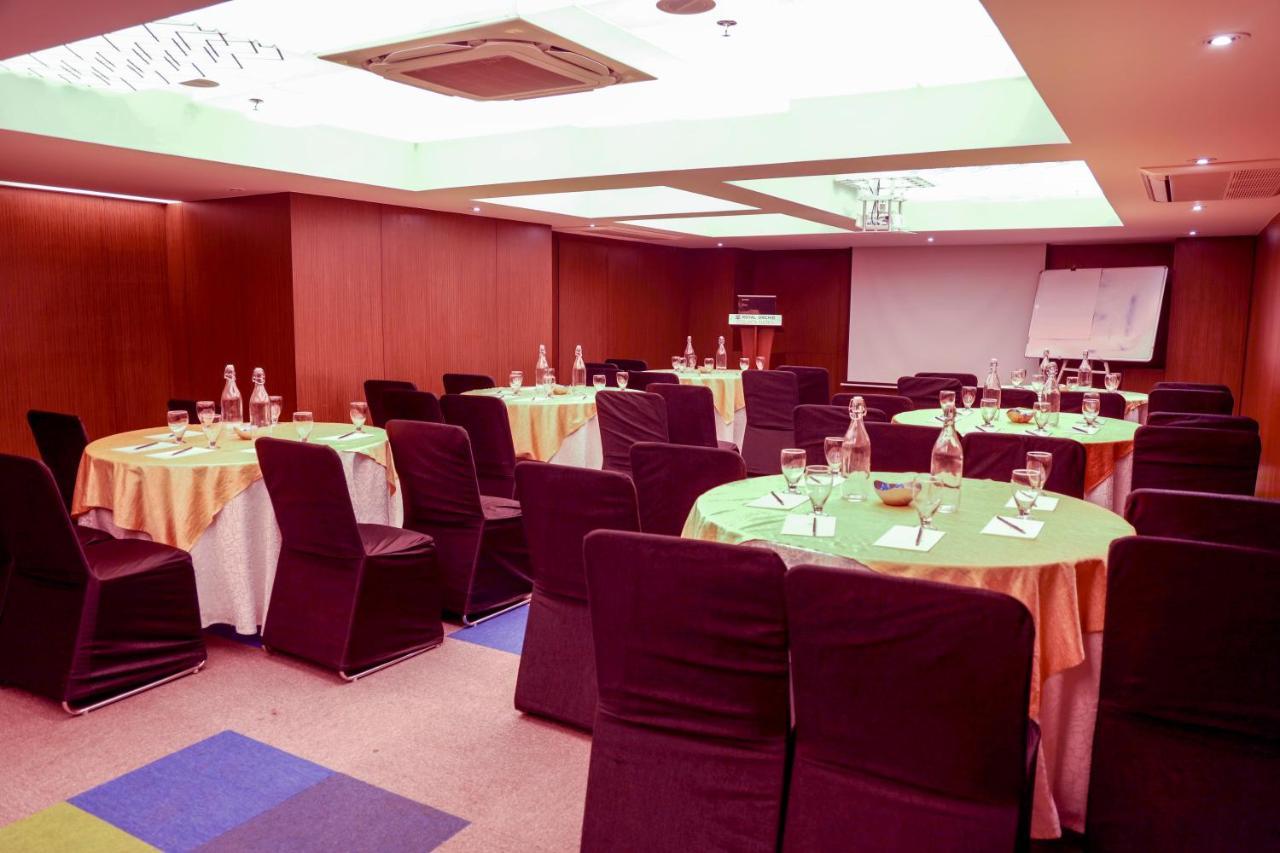 Royal Orchid Golden Suites פונה מראה חיצוני תמונה