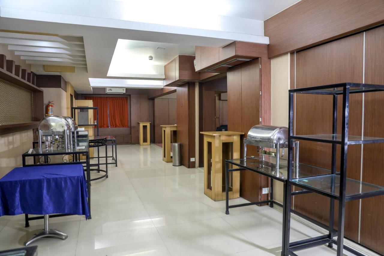 Royal Orchid Golden Suites פונה מראה חיצוני תמונה