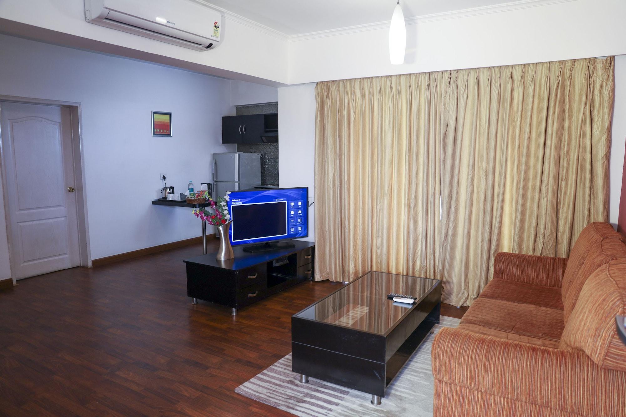 Royal Orchid Golden Suites פונה מראה חיצוני תמונה