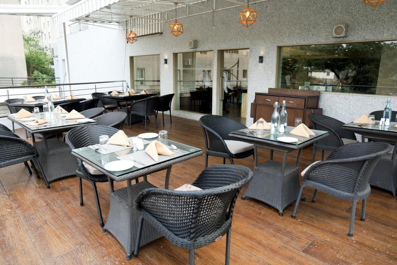 Royal Orchid Golden Suites פונה מראה חיצוני תמונה
